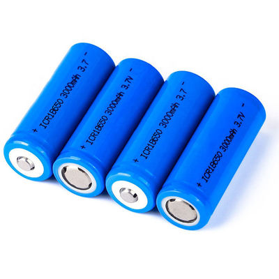 سعة عالية 3.7 فولت 3000mAh 18650 بطارية الليثيوم الخلية الليثيومية القابلة لإعادة الشحن مع حياة دورة 500 مرة
