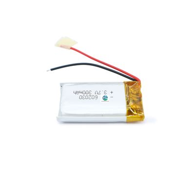 بطارية عالية معدل التفريغ 3.7 فولت 300mah 602030 بطارية ليثيوم أيون حزمة بطارية قابلة لإعادة الشحن بطارية ليبو ذات سعة عالية