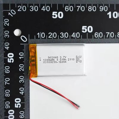 بطارية بطارية بطارية عالية 3.7 فولت 1300mah 30CMax60C قابلة لإعادة الشحن 903048 3.7v بطارية بوليمر الليثيوم أحادية الخلية